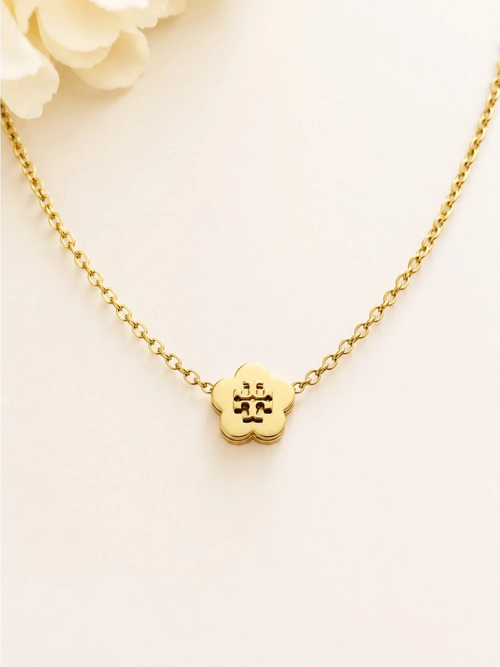 Tory Burch Gold Tone Logo clover Pendant Necklace Adjustable